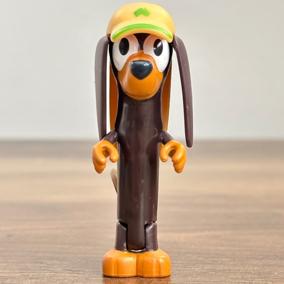 BLUEY Friend The Weiner Dog SNICKERS Replacement Toy Figure Dachshund Posable - Picture 1 of 9